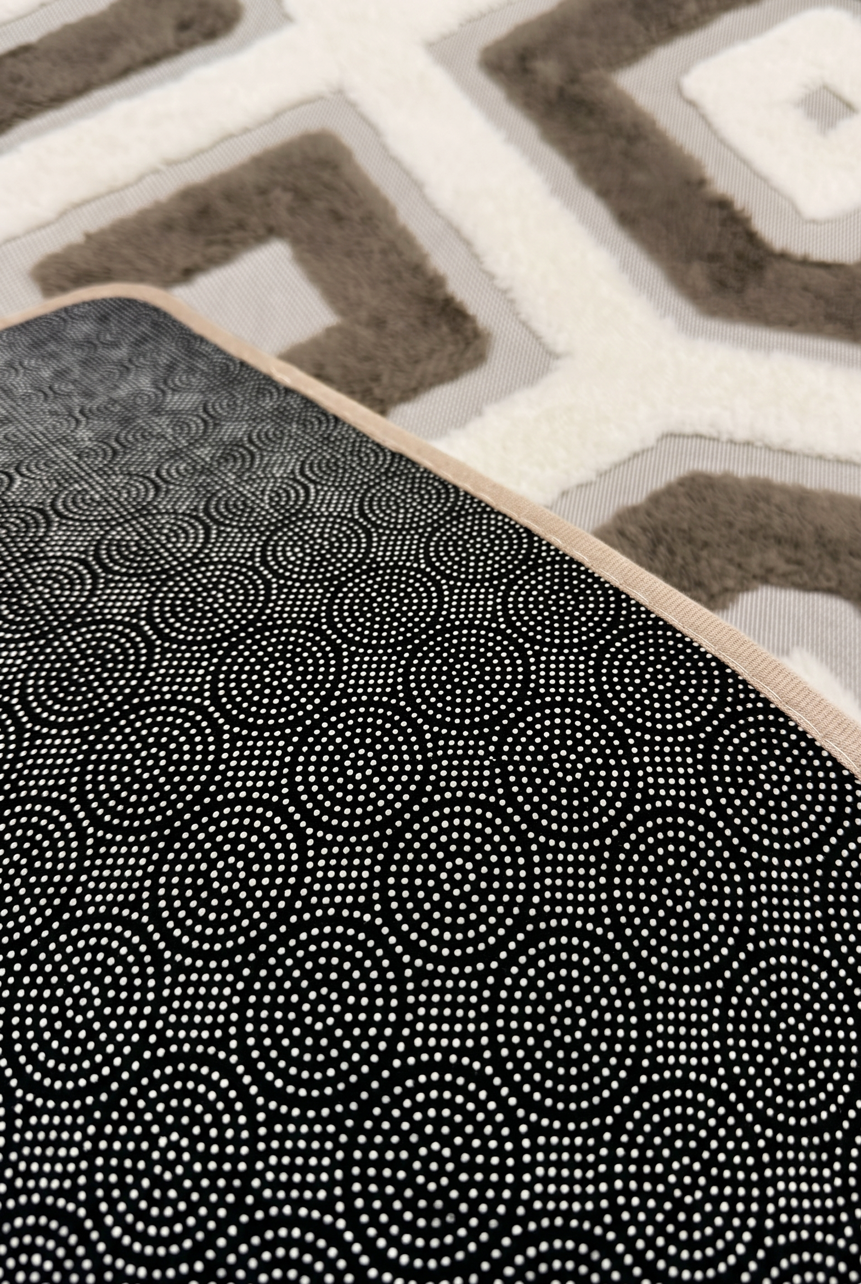 Alfombra Shaggy Rombos Geométricos – 190x300 / 120x190